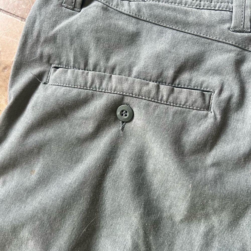 Volcom cargo short size 30 good condition green Surf and Turf four-way stretch - Picture 13 of 13